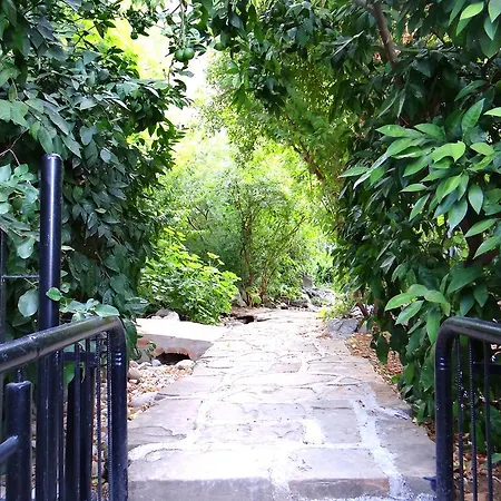 Dostlar ゲストハウス *